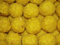 1280px-A_view_of_Laddu.JPG