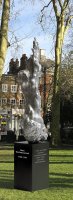 Maggi_Hambling_Photoshop_of_Woman_installed_at_site_1_on_Newington_Green_cropped.jpg