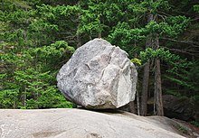 220px-Boulder_along_the_chief_hike_in_Stawamus_Chief_Provincial_Park,_BC_(DSCF7553).jpg