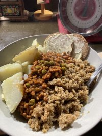 Vegan mince, tatties, skirlie and oatcakes