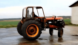 tractor-farm-Doughnut-skid-circles-1353944011J.gif