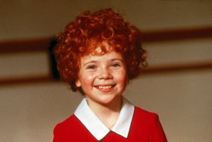 Still-of-aileen-quinn-in-annie-%281982%29-large-picture.jpg