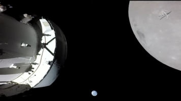 Orion, Moon and Earth (live shot from the service module, NASA TV).