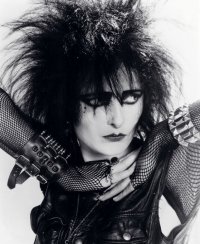 siouxsie-and-the-banshees-style-icon-12.jpg