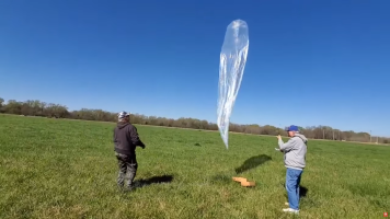 Ham radio picoballoon launch.