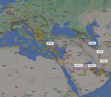 Current inbound/outbound routings for DXB, DOH, DIA, AUH (FR24).