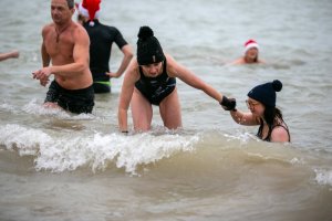 Brighton Christmas Day Swimmers 2024-8.jpg