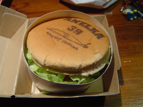 grande_266_quick_anelka_burger_a_03.jpg