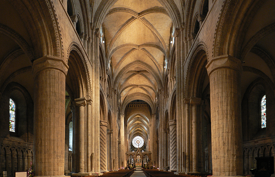 Durham_Cathedral._Interior.jpg