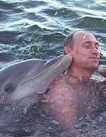 dolphin-kiss-putin.jpg