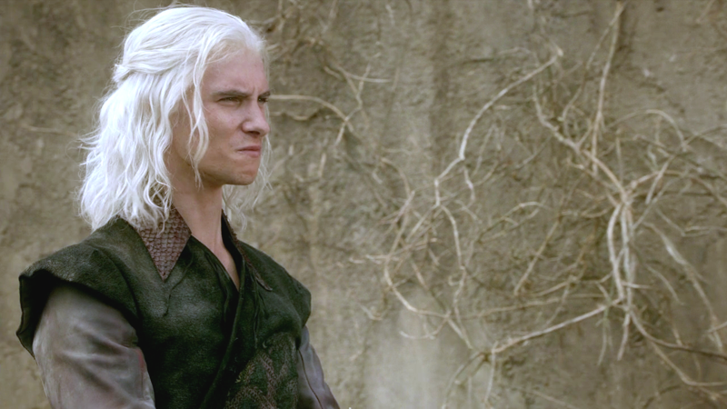 Viserys-Targaryen-house-targaryen-29560222-800-450.png