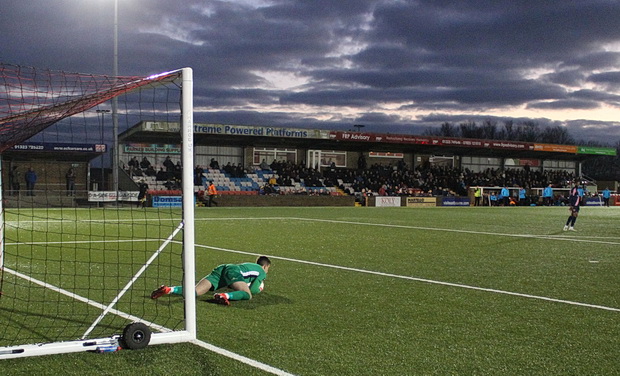 eastbourne-2-1-dulwich-hamlet-21.jpg