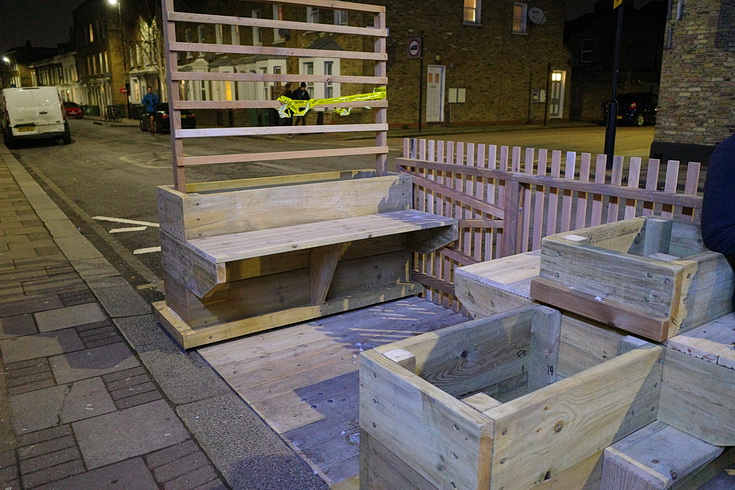 In photos: A parklet is constructed on the Railton Road LTN, Brixton