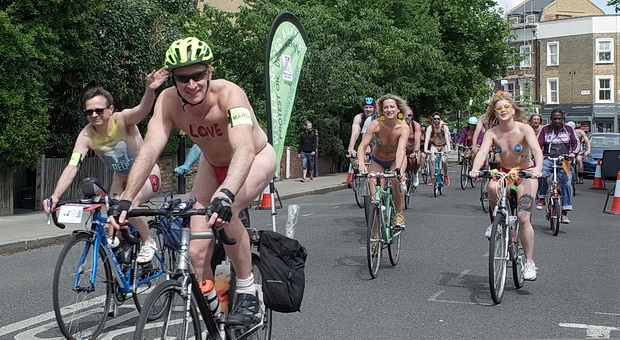 naked-bike-ride-brixton-2019-02.jpg