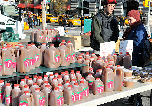 union-square-farmers-market-nyc-03.jpg