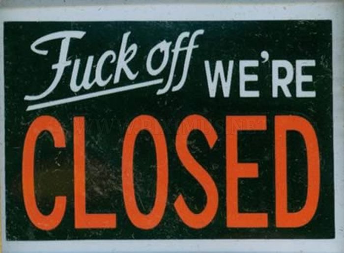 hilarious-closed-signs-9.jpg