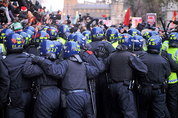 parliament-student-protest-087.jpg