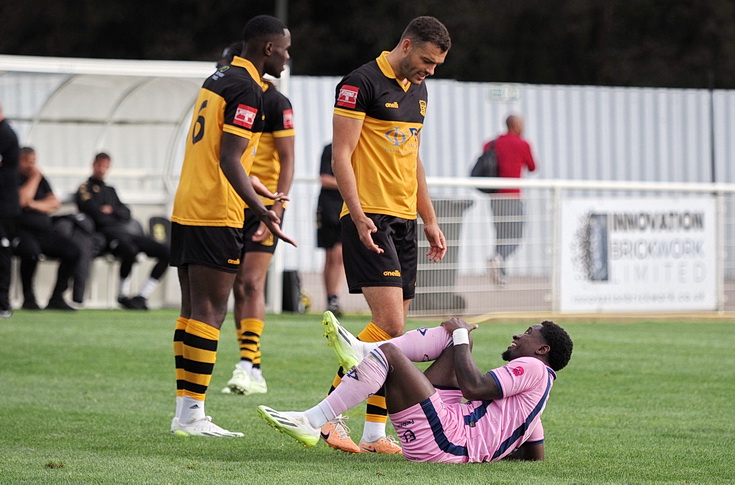 Chesham FC 2-1 Dulwich Hamlet - extra photos and match video highlights, Sat 30th September 2023