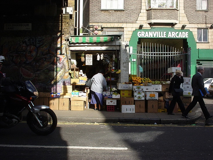 Brixton archive photos: wet streets, Granville Arcade and the lost J-Bar, April 2001