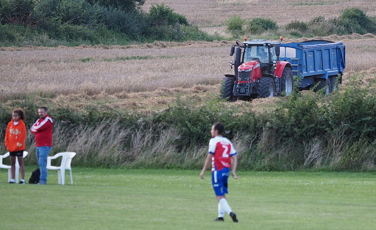 Tractors, trees and goals - Peckham score four against Otford in deepest Kent - photos