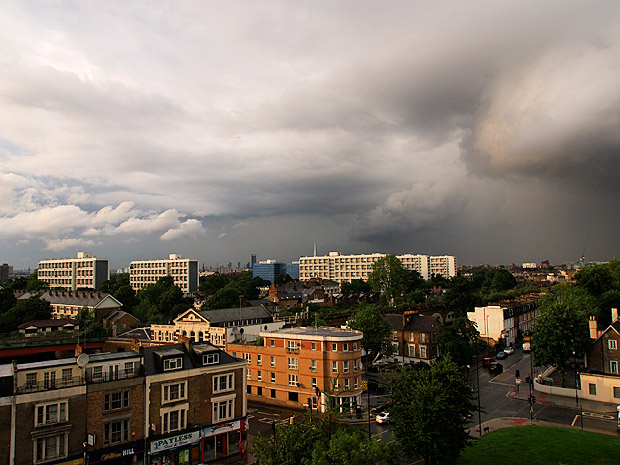 storm-clouds-gather-over-brixton-01.jpg