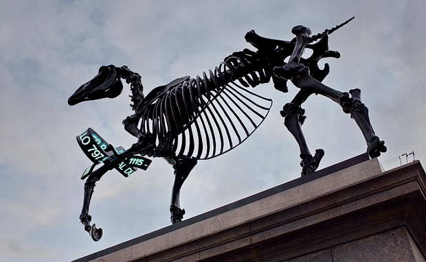 gift-horse-fourth-plinth-london-01.jpg