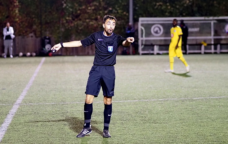 In photos: Five goal thriller at Peckham Town win 3-2 away at Bermondsey Town, Tues 10th Oct 2023