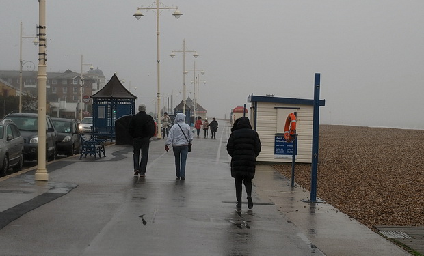 a-grim-day-in-bognor-regis-13.jpg