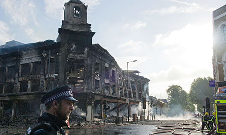 In-Tottenham-firefighters-008.jpg