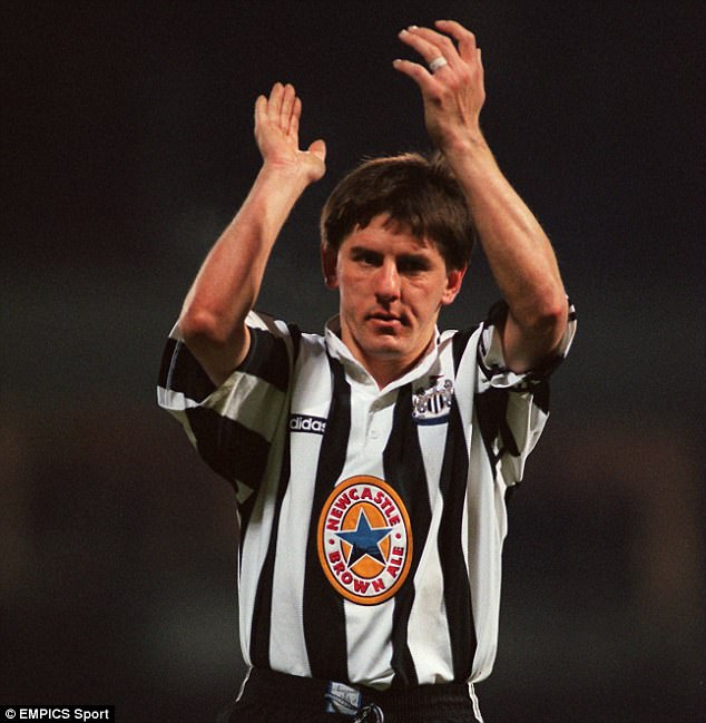 47F1057B00000578-5251815-Peter_Beardsley_is_a_Newcastle_United_legend_still_worshipped_by-m-32_1515532055847.jpg