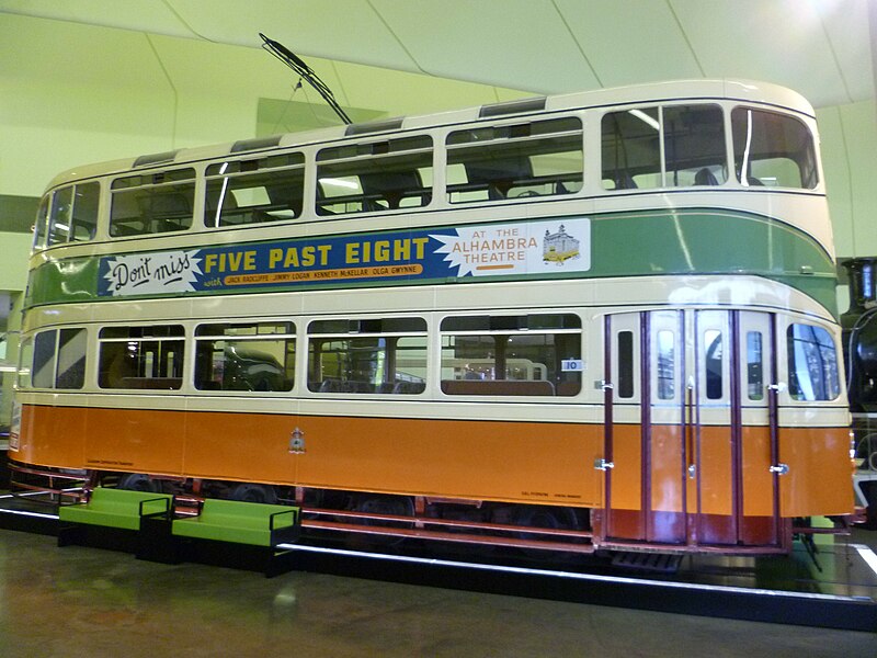 800px-Glasgow_Coronation_tram.JPG