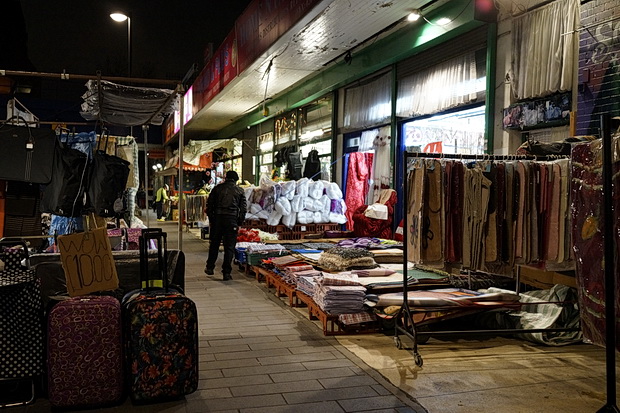 Brixton street photos - sodium glare, night scenes and market views, February, 2016