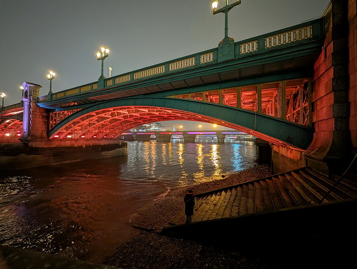 Midnight by the Thames - the deserted streets and bridges of Bankside and Southbank in 20 photos