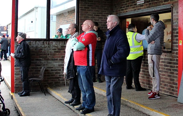 eastbourne-2-1-dulwich-hamlet-09.jpg