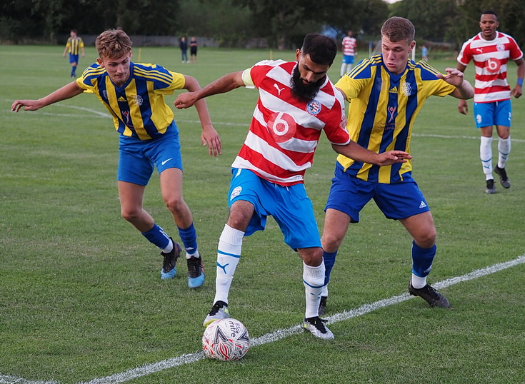 In photos: Peckham Town come away with all three points after lively encounter at Stansfeld, Weds 16th August 2023