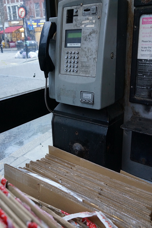 london-phonebox-cardboard-03.jpg