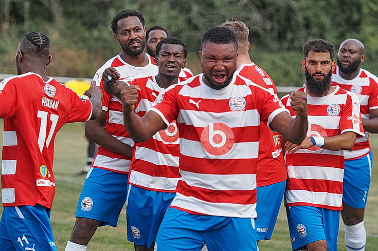 In photos: Bank Holiday goals galore as Peckham Town take all three points at Kent United, Mon 28th Aug 2023