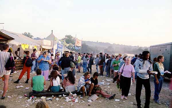 glasto-89-garbage-ely.jpg