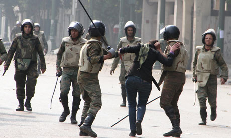 Egyptian-female-protester-007.jpg