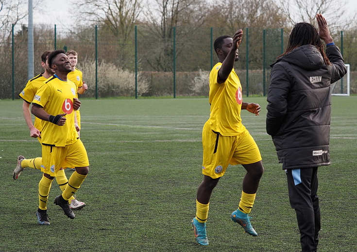 In photos: Peckham Town grab a well earned point at Ide Hill with injury time equaliser, Sat, 25th March 2023