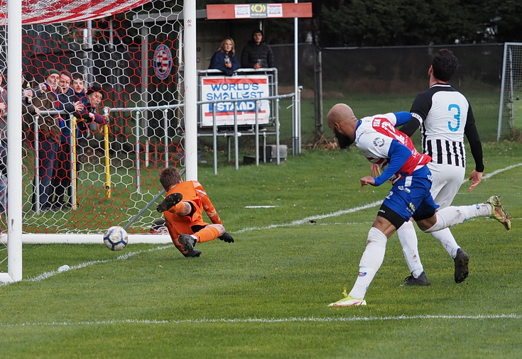 Goals galore as Peckham Town thump Ide Hill 5-3 - in photos