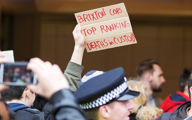 brixton-police-action-08.jpg