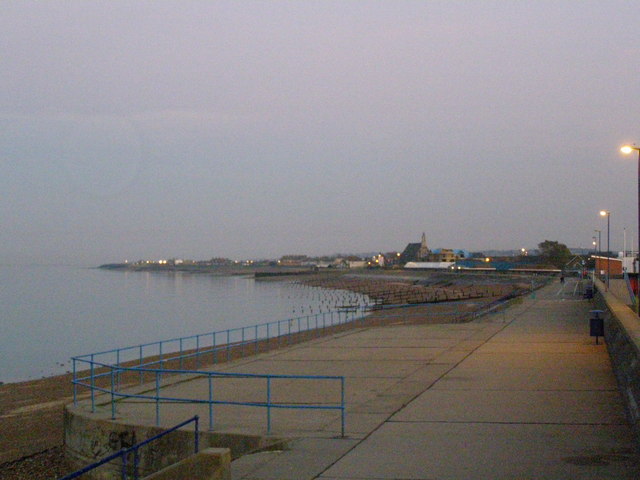 Sheerness_beach.jpg