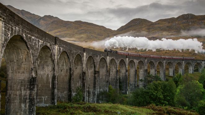 _85954927_glenfinnan.jpg