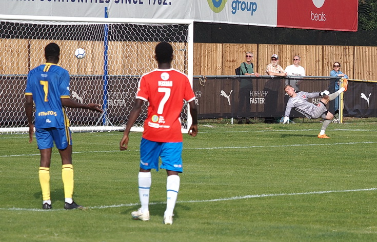 In photos: Peckham Town out of the London Senior Cup after penalty shoot out with Clapton FC, Sat 7th Oct 2023