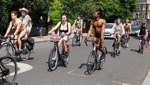 naked-bike-ride-brixton-2019-08.jpg