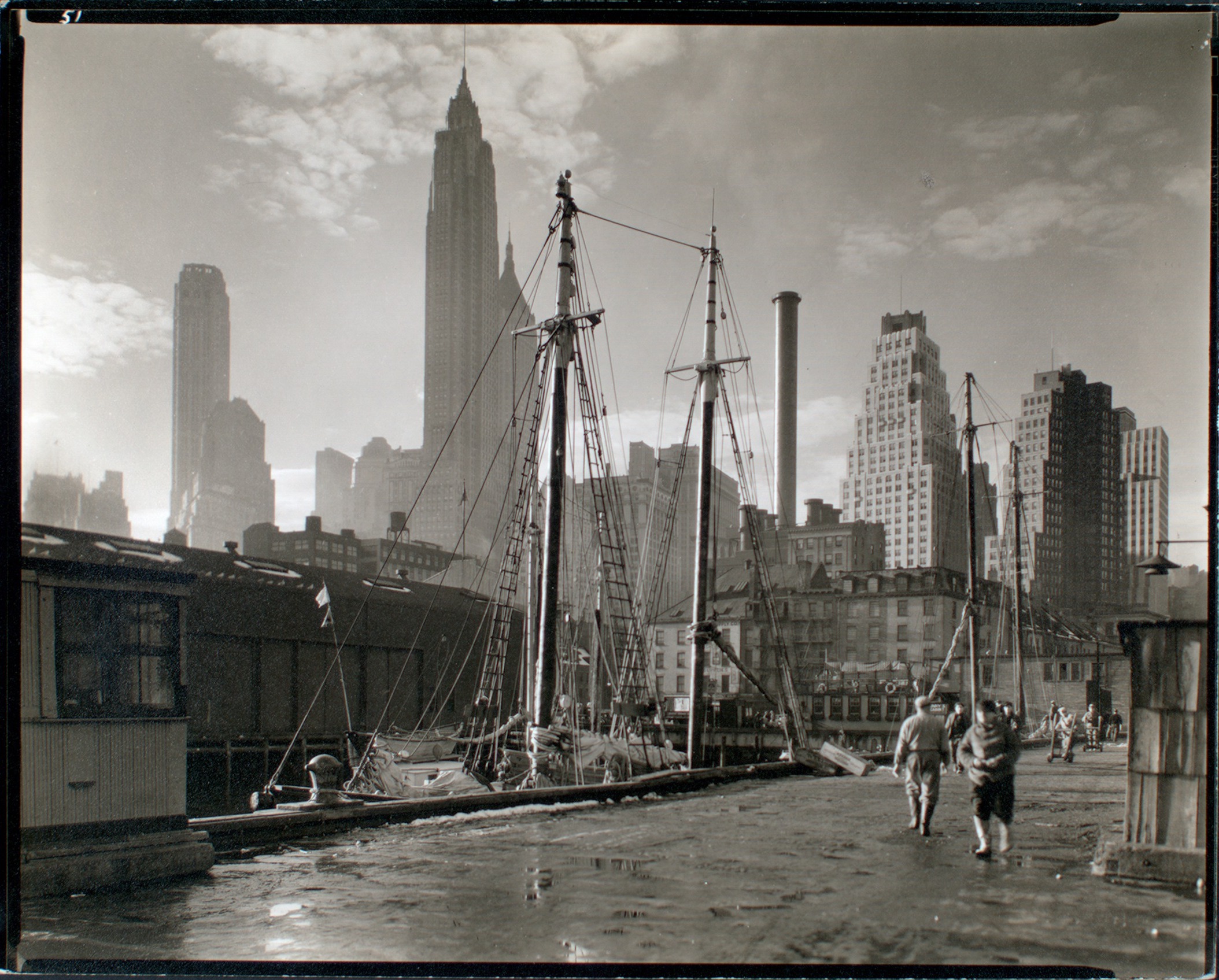 Fulton-Street-Dock-Manhattan-skyline-Manhattan.jpg