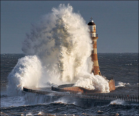 roker_wave_470x393.jpg