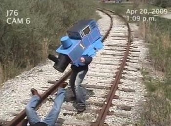 rsz_funny-fake-train_5551.jpg