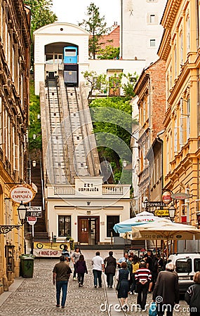 zagreb-funicular-19378320.jpg